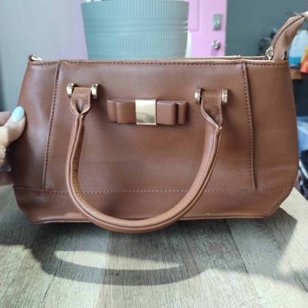 Brangio Italy tan leather purse